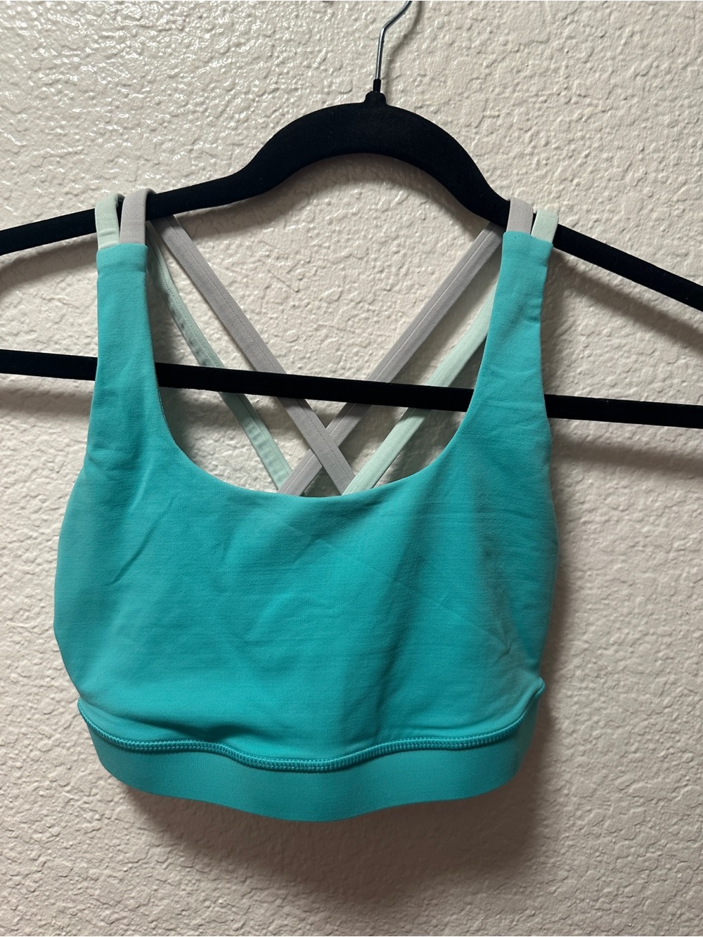 Lululemon sports bra size 4